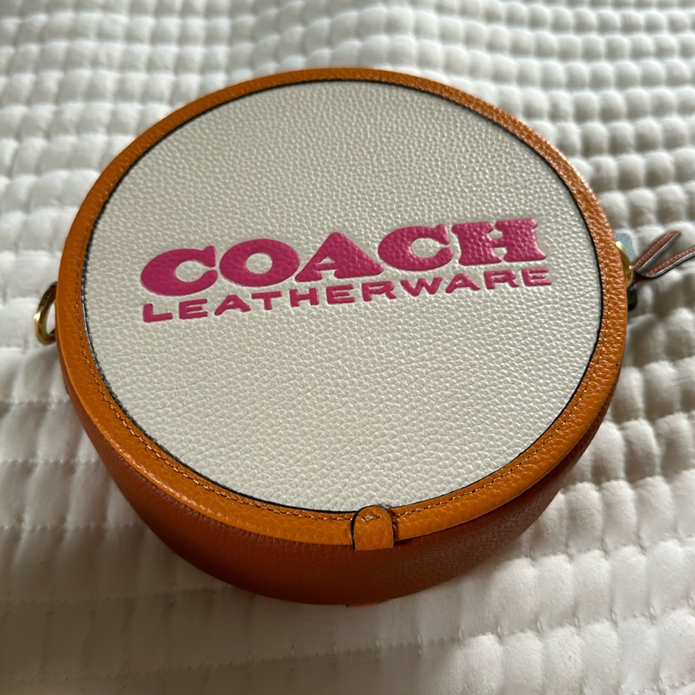 New Coach Kia Circle